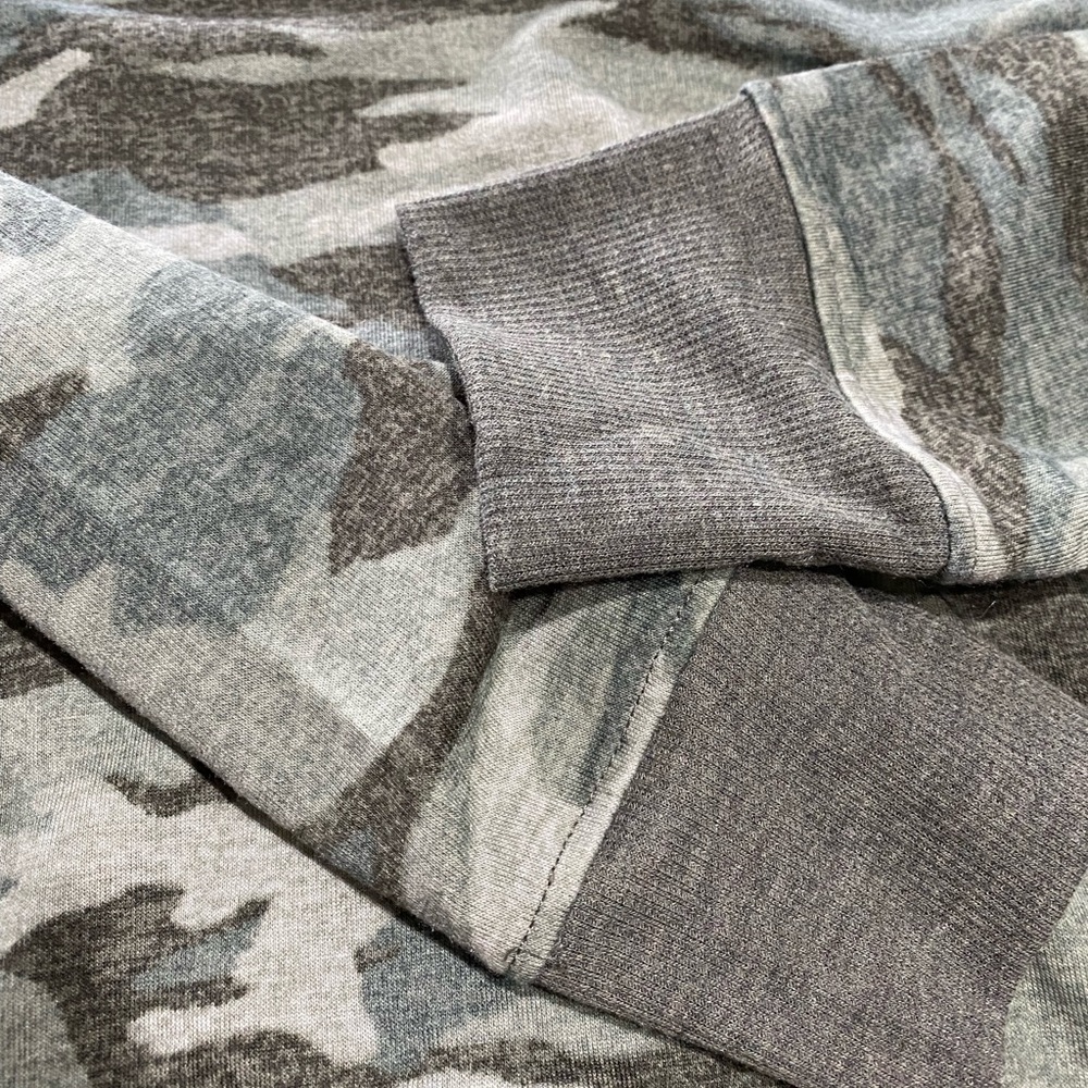 Splendid Camouflage Pullover - image 4